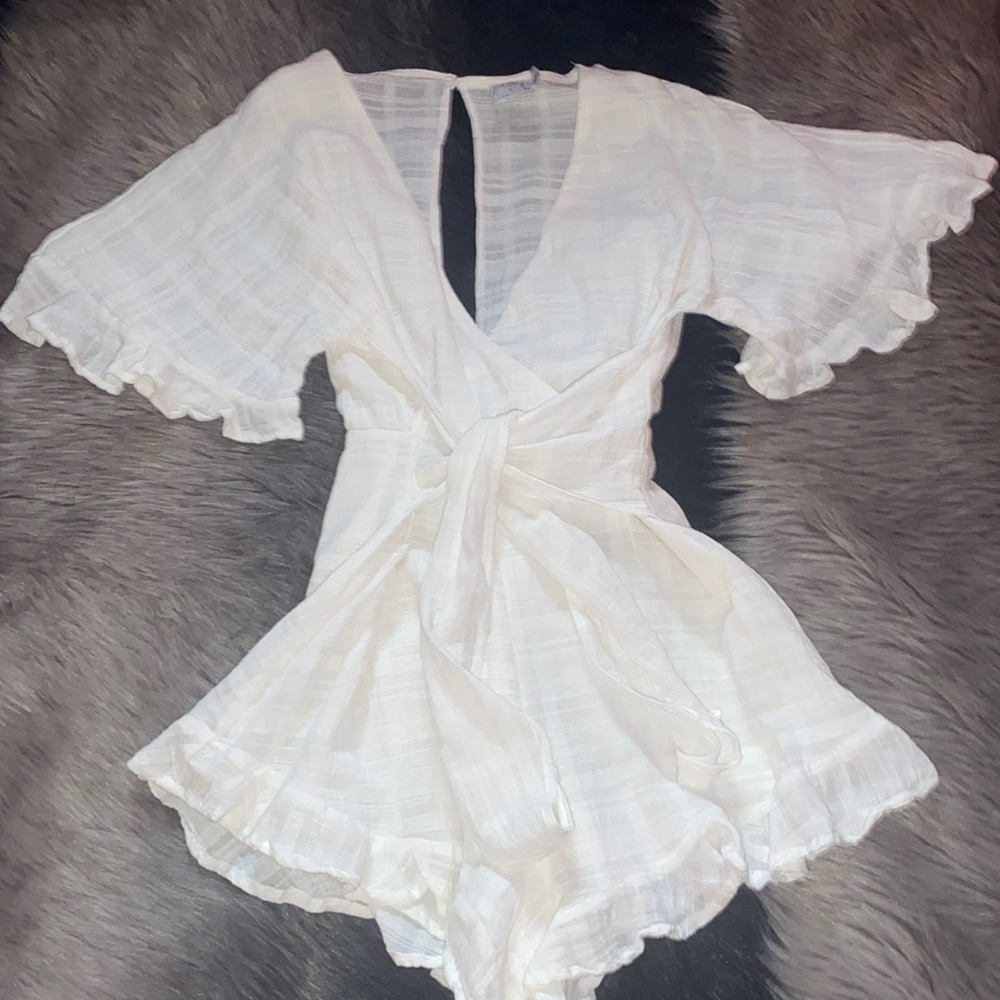 Angel romper 🤍 - Picture 2 of 5